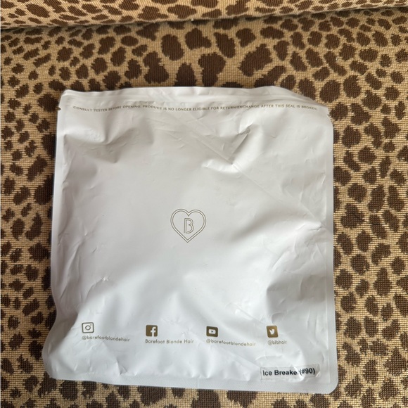 NWT Barefoot Blonde Hair 21” Classic Extensions in Ice Braker #90 - Picture 6 of 6